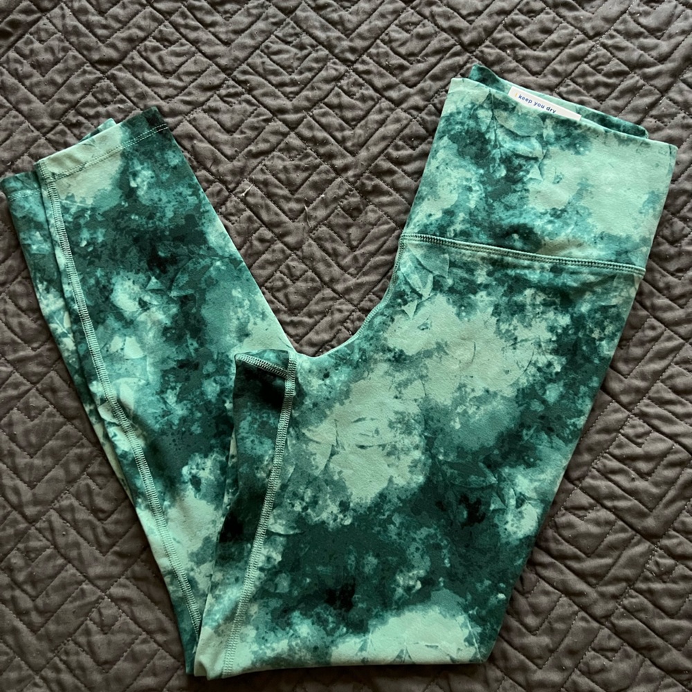NWT powerchill leggings